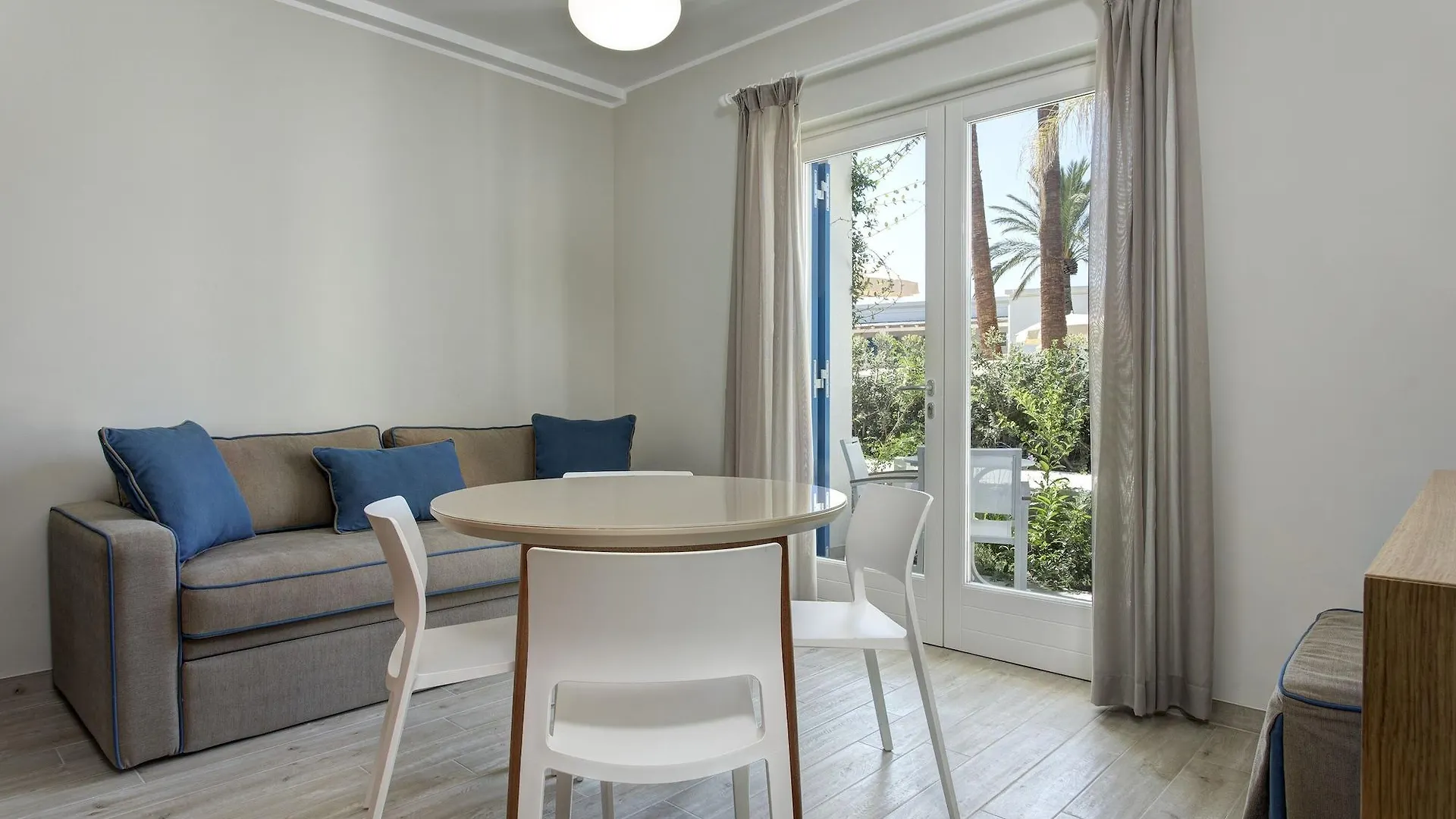Hotel Les Sables Noirs & Spa Vulcano