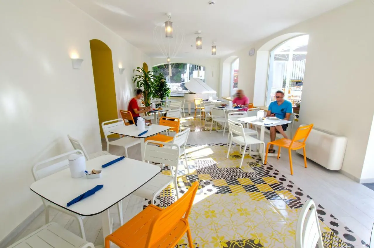 Otel Les Sables Noirs & Spa Vulcano